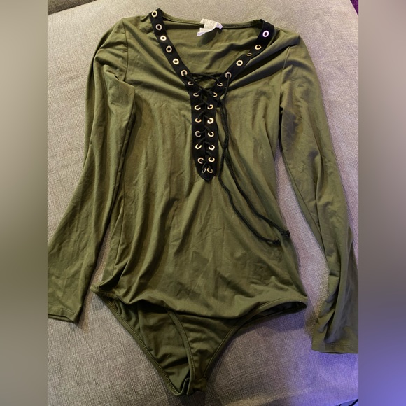 Womens Top bundle (2) Size L - Picture 7 of 9